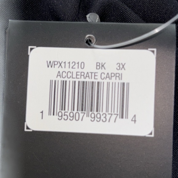 NWT New Balance Accelerate Mid Rise Capri Leggings - Picture 5 of 5